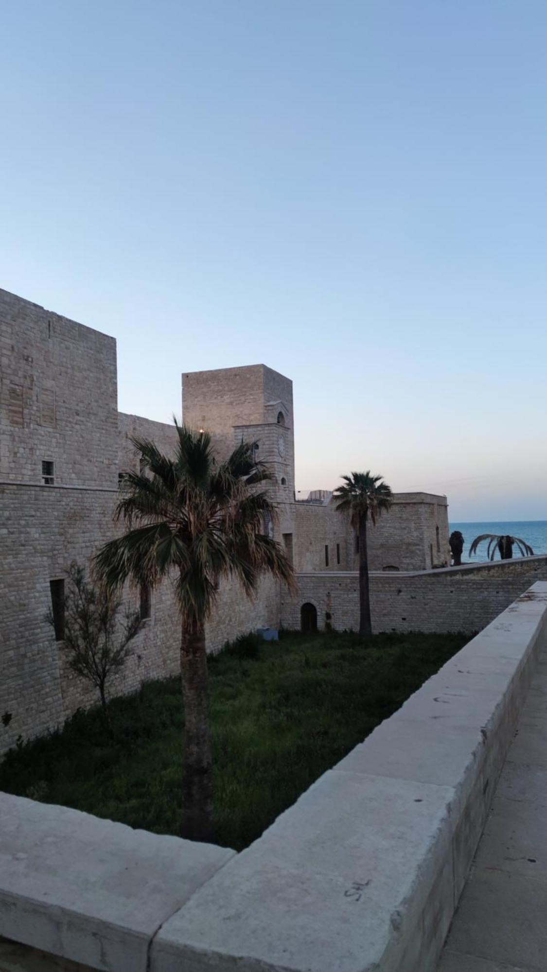 Ferienwohnung Dolce Terra Mia Trani Exterior foto